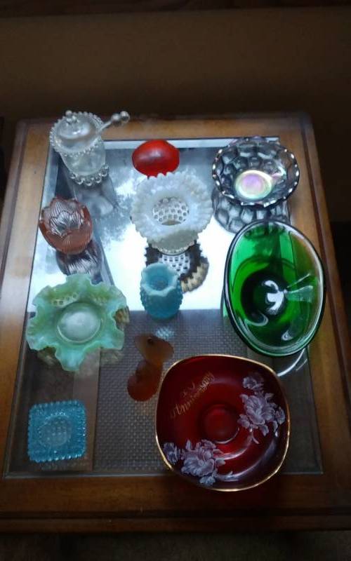 lot 11 image: Lot Of Colored & Hobnail Glass
