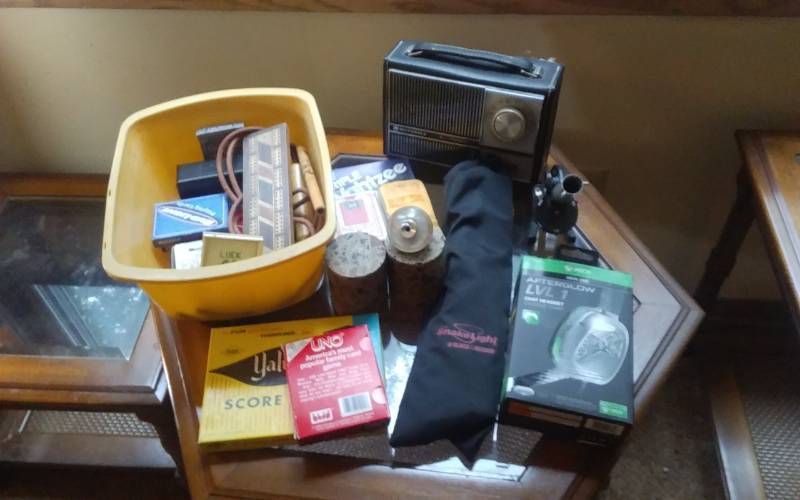 lot 29 image: Lot Of Games, Vintage Cards, Radio & Misc.