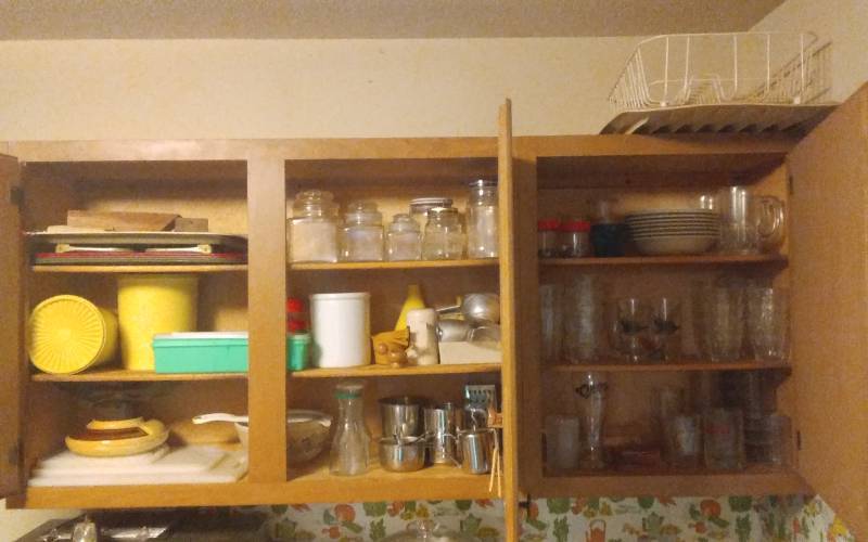 lot 46 image: Contents Of 3-Cupboards Bring Boxes