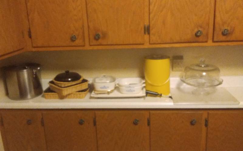 lot 53 image: Stock Pot, Casseroles With Baskets, Cake Stand, Corning Ware Bring Boxes