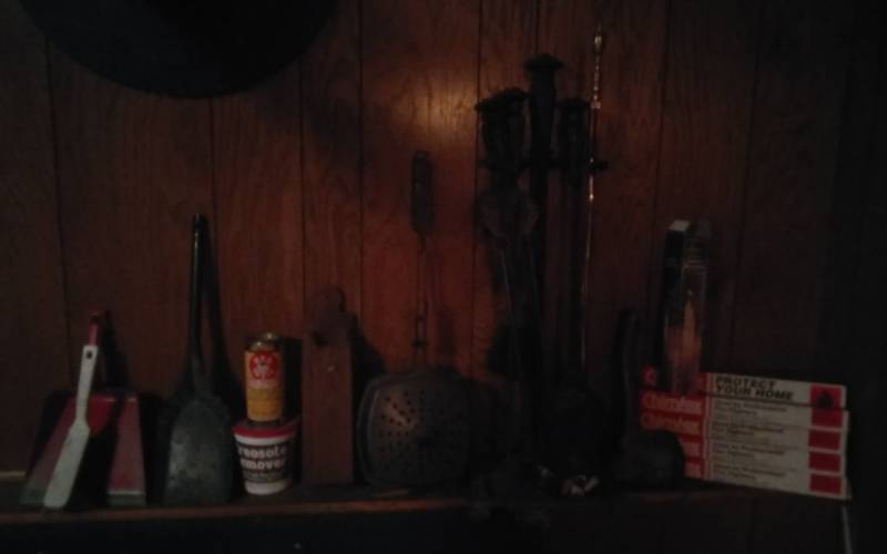 lot 77 image: Fireplace Accessories