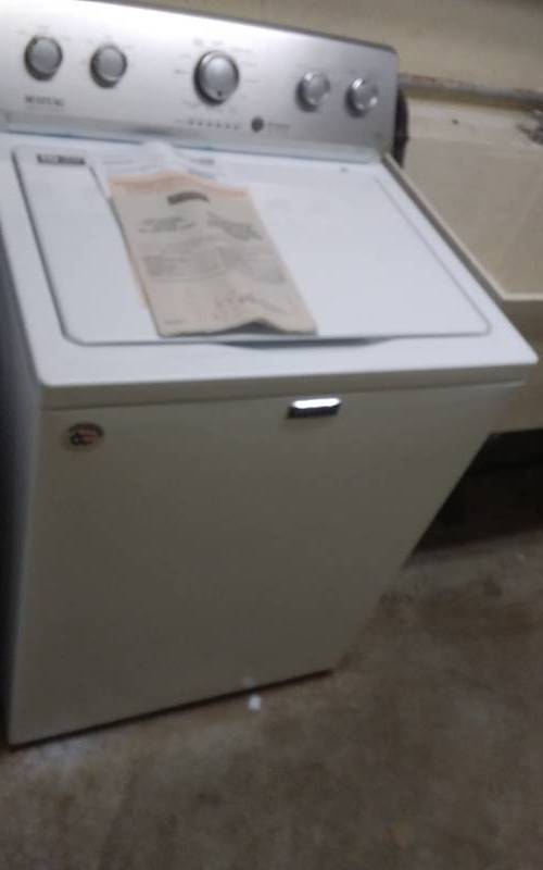 lot 85 image: Maytag Top Loading High Efficiency Washer-New July 2017)