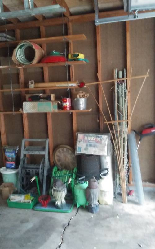 lot 91 image: Large Lot Of Lawn & Garden Misc.