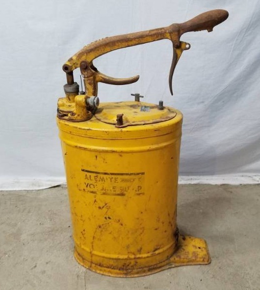 lot 12 image: Vintage Alemite Volume Pump