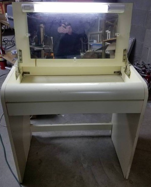 lot 33 image: Vintage makeup table for photo studio