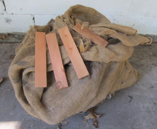 lot 71 image: Approximtely 200 Wooden Wedges