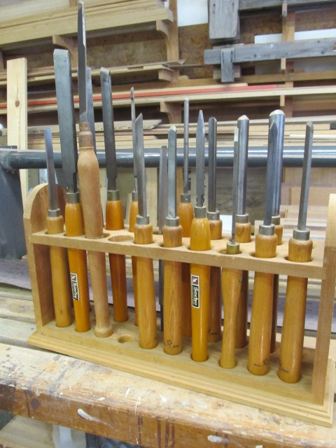 lot 14 image: Large Set of Quality Turning Chisels