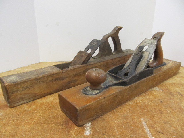 lot 31 image: 2 Vintage STANLEY Woodworking Planes