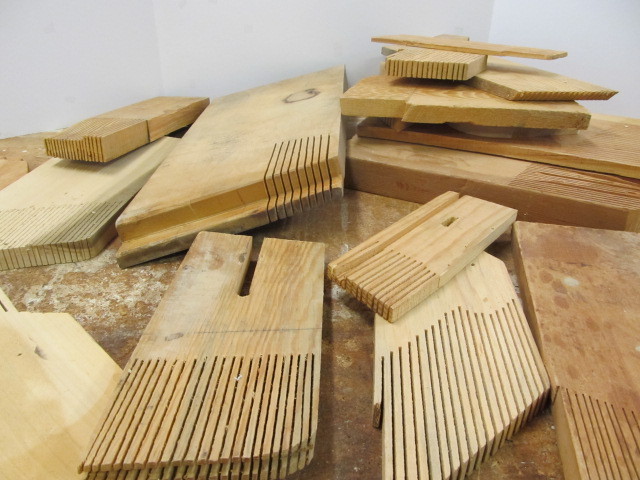 lot 37 image: Anti-Kickback Feather Boards 