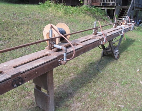 lot 45 image: Large 16 Jointing Table wAir Clamps & Stanley M-1 Router