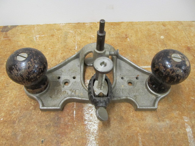 lot 122 image: Vintage STANLEY No. 71 Router Plane