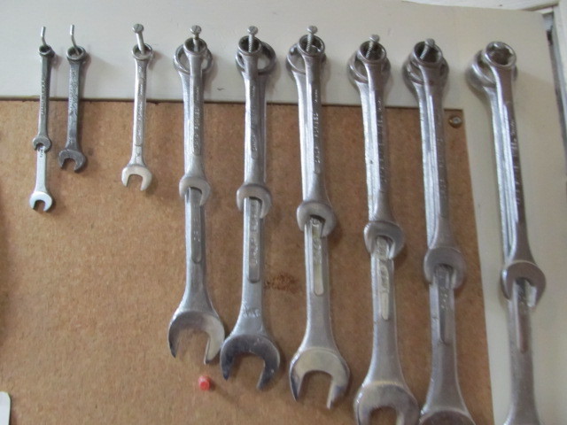 lot 94 image: Combination Wrench set