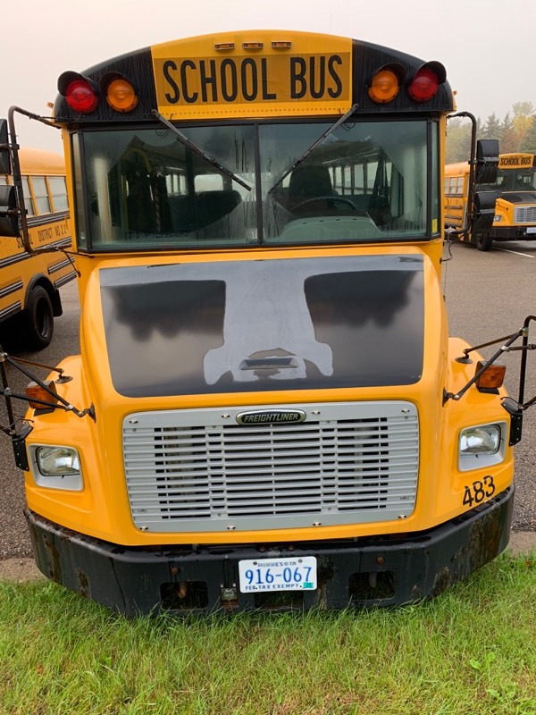 lot 483 image: BUS 483