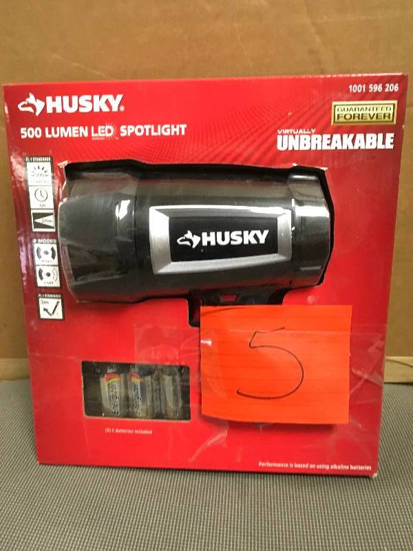 lot 5 image: HUSKY 500 Lumen LED SPOTLIGHT 1001 596 206 Virtually Unbreakable WITH BATTERIES