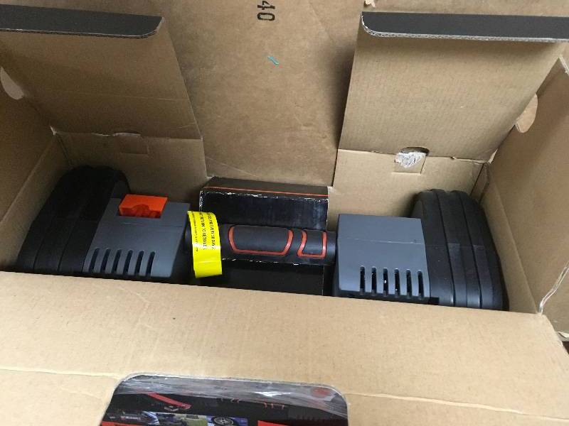 lot 21 image: Black & Decker PPRH5B 500 W ACDC Portable Power Station in working conditions