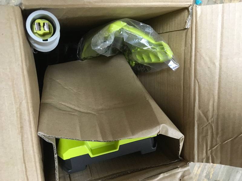 lot 66 image: Ryobi 40-Volt Lithium-Ion Cordless String TrimmerEdger - 2.6 Ah Battery and Charger Included RY40210B in working conditions
