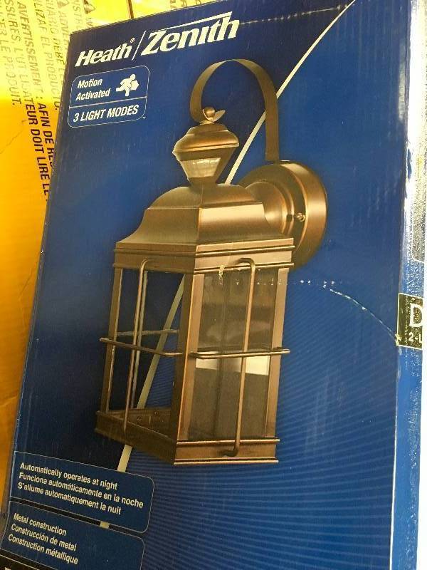 lot 80 image: Heathco Zenith Sl4151-Br1-D Motion Sensor Coach Light, not used