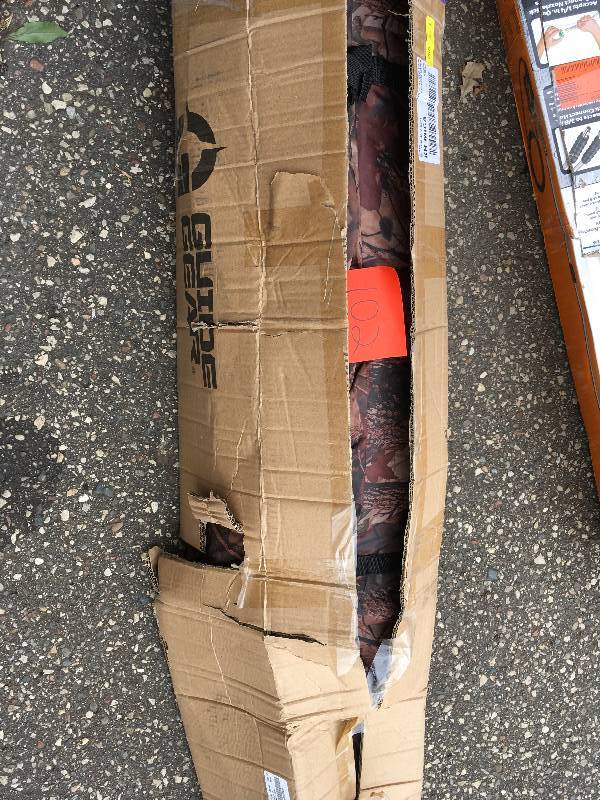 lot 102 image: Guide Gear Super Magnum 6-Panel Spring Steel Hunting Blind