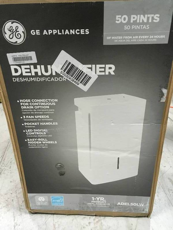 lot 7 image: GE ADEL50LW 50 pt. Dehumidifier, Energy Star in working conditions