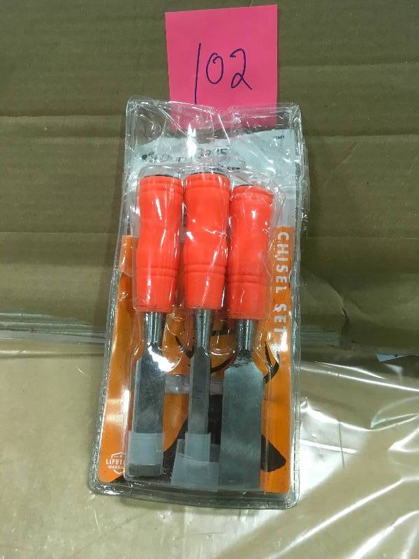 lot 102 image: Economy Wood Chisel Set (3-Piece)