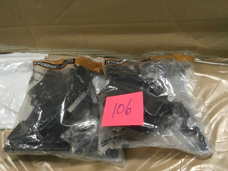 lot 106 image: Black Post Latch Gate Set not used