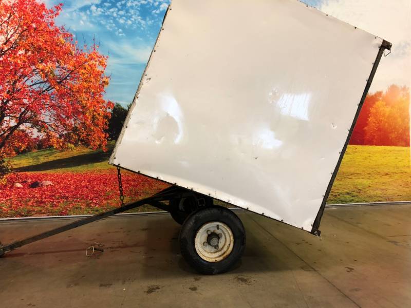 lot 4 image: Leaf Loader Wagon, Blower, Motor, Hitch and Hoses