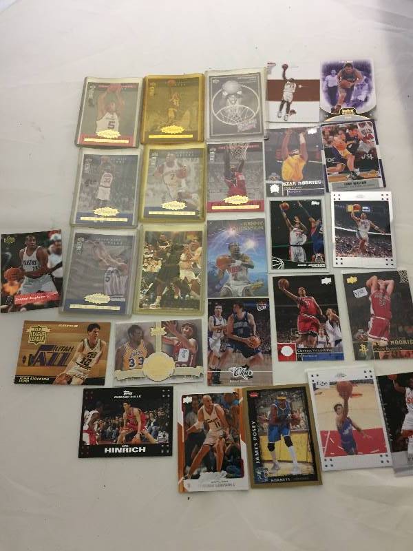 lot 207 image: BasketBall Cards