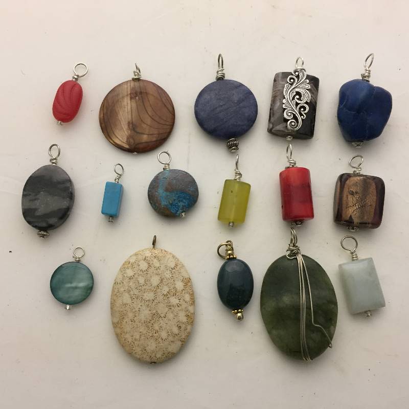 lot 212 image: Pendants - Asst Stones & Glass