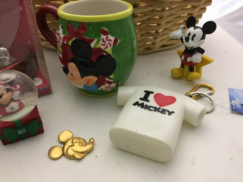 lot 223 image: Vintage Mickey Mouse Disney Lot
