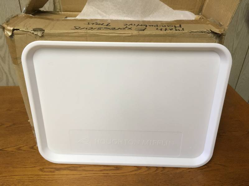 lot 236 image: New 30 Plastic Trays - Manipulatives