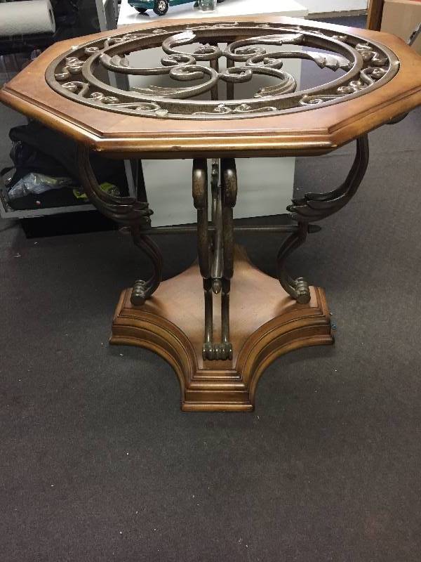 lot 246 image: Heavy Table  Table Base - Metal & Wood