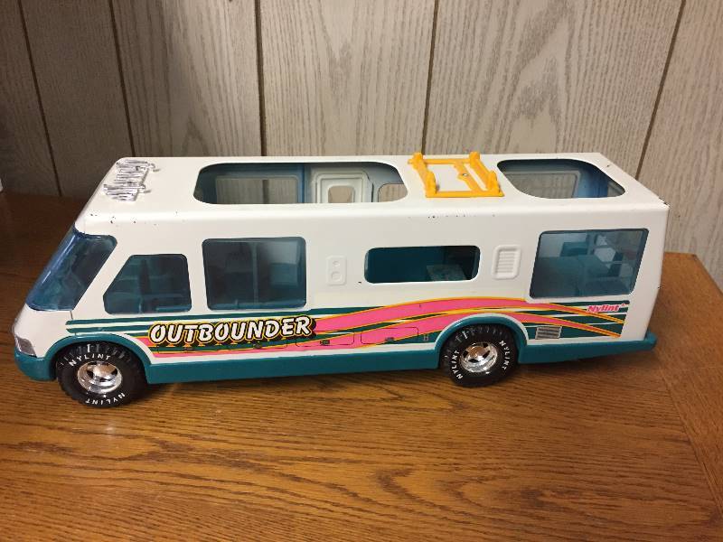 lot 249 image: Nylint Outbounder RV