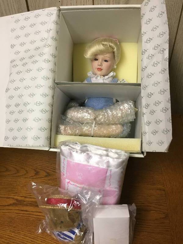 lot 256 image: Lenox Porcelain Doll - Tea For Teddy
