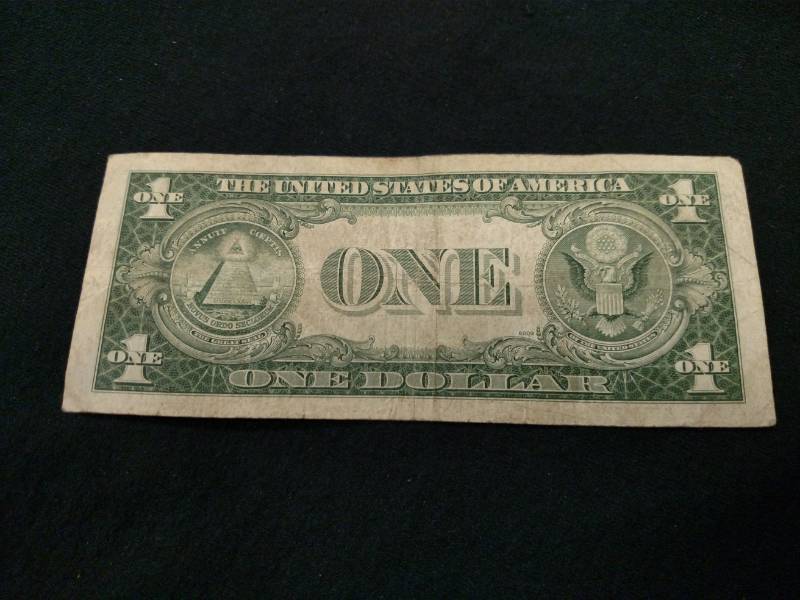 1935 F One Dollar Silver Certificat...
