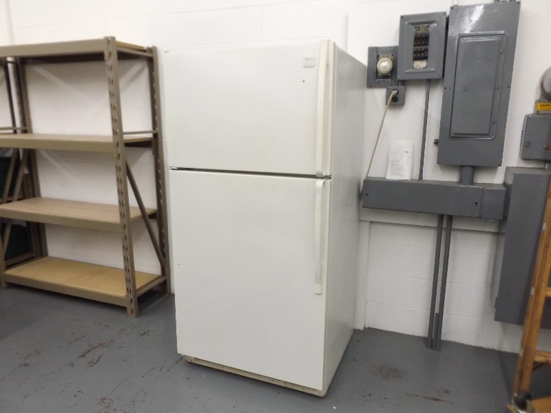 lot 14 image: WORKING Whirlpool Top Freezer Refrigerator