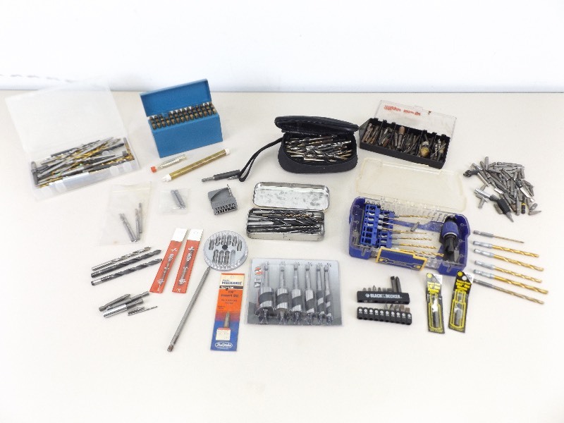 lot 31 image: Lot of Drill Bits, Nibs, etc.