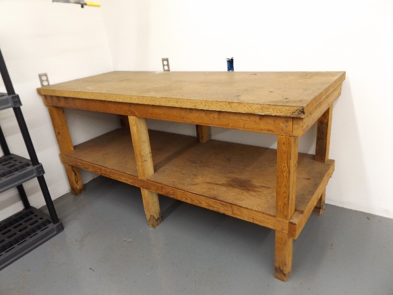 lot 7 image: Wood Work Table