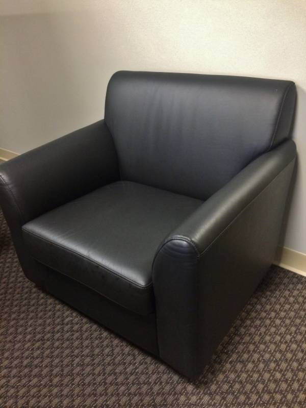 lot 2 image: Black Leather Club Waiting Room Office Chair Excellent Condition2