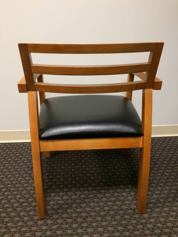 lot 18 image: Classic Wood Waiting Room Office Chair with Black Leather Seat - Like New Condition