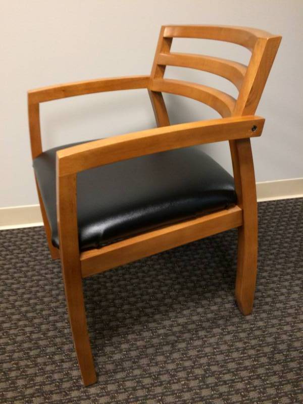 lot 17 image: Classic Wood Waiting Room Office Chair with Black Leather Seat - Like New Condition