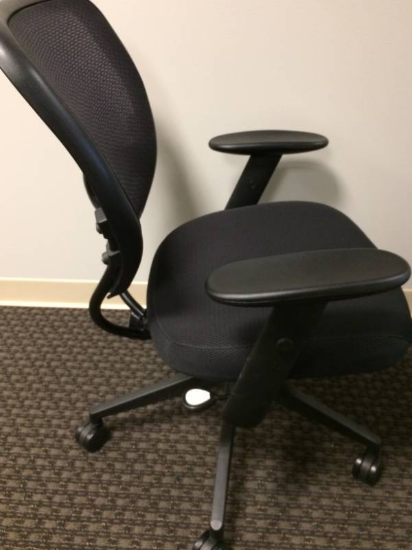 lot 32 image: Ergonomic Black Mesh Back Office Task Executive Chair - Adjust a few way but does not go up and down - Excellent Cosmetic Condition