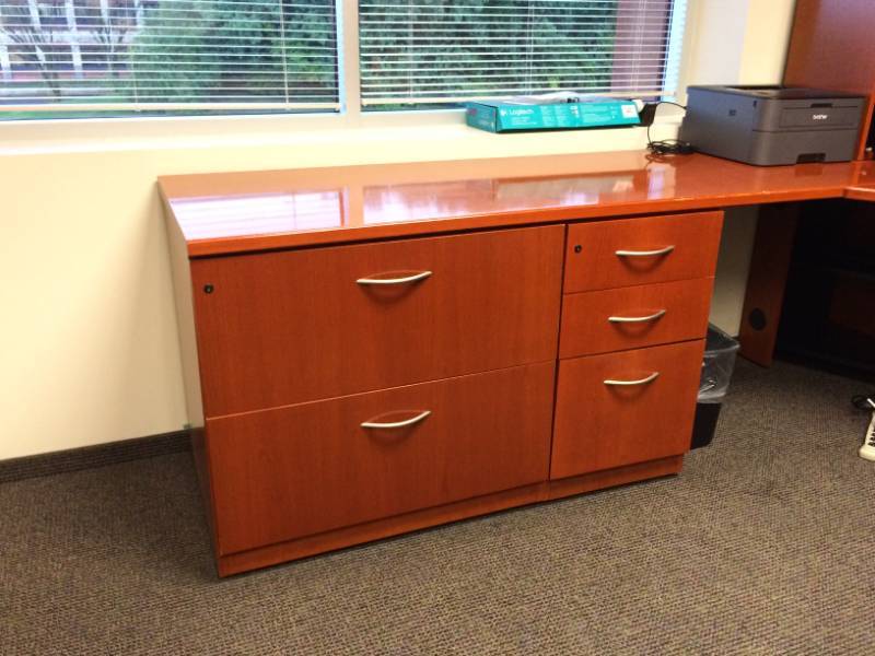 lot 49 image: Geiger Brickel Office Credenza Executive Workstation Cherry Finish - U Shape with Oval End Table Pedestal - Like New Condition