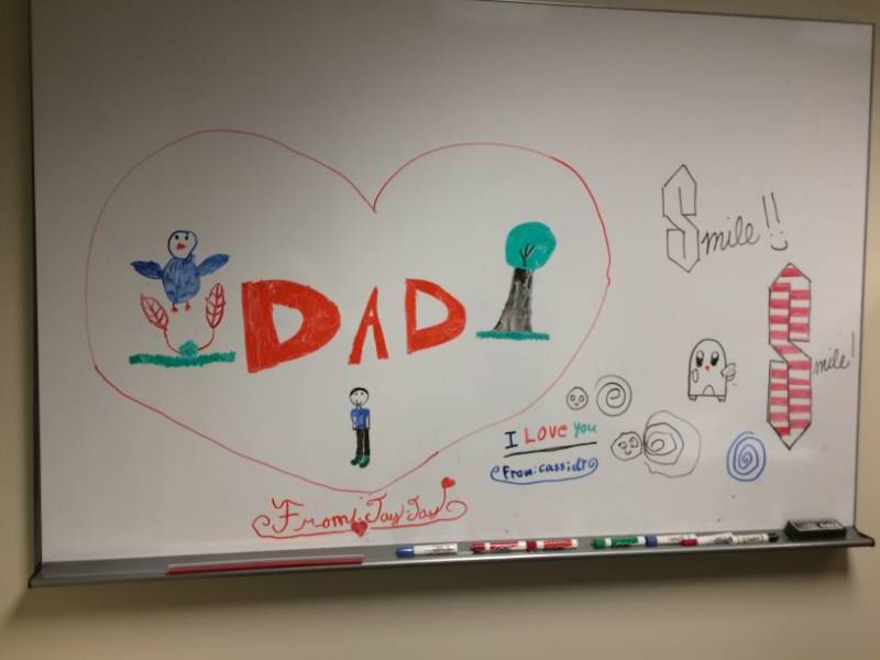 lot 34 image: 48x36 Dry Erase White Board with Markers and Eraser - Excellent Condition