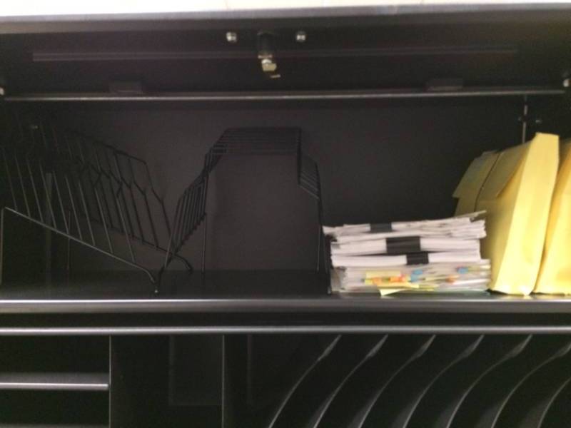 lot 38 image: Herman Miller Black 3 Drawer With Drop Down Overhead Locking Filing Cabinet & Center Organizing Storage Compartment - Heavy Duty High Quality Like New Condition