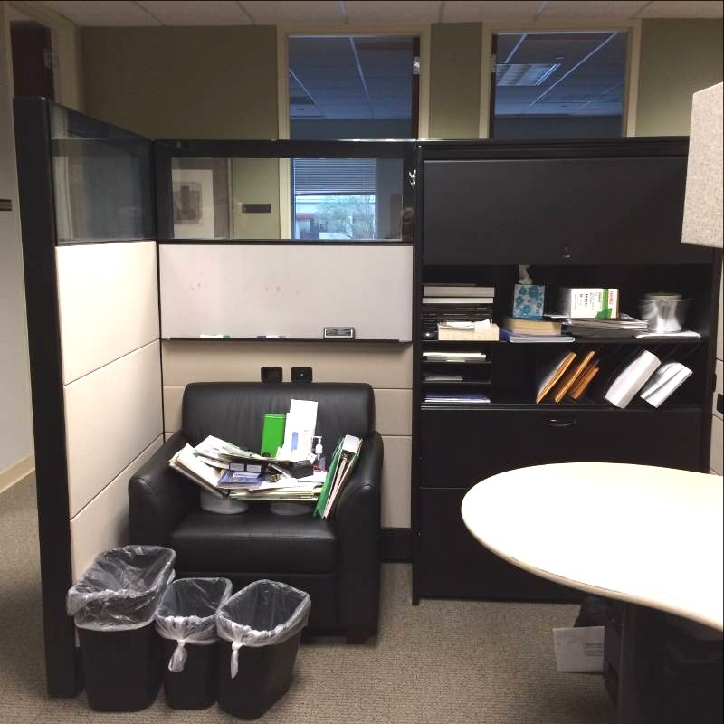 lot 58 image: Herman Miller Self Supporting Reception Desk Area Includes L Shape Herman Miller Glass & Fabric Paneled Area Too&nbspCompletely Disassembled For Easy Pick  Excellent Condition More Details To Come