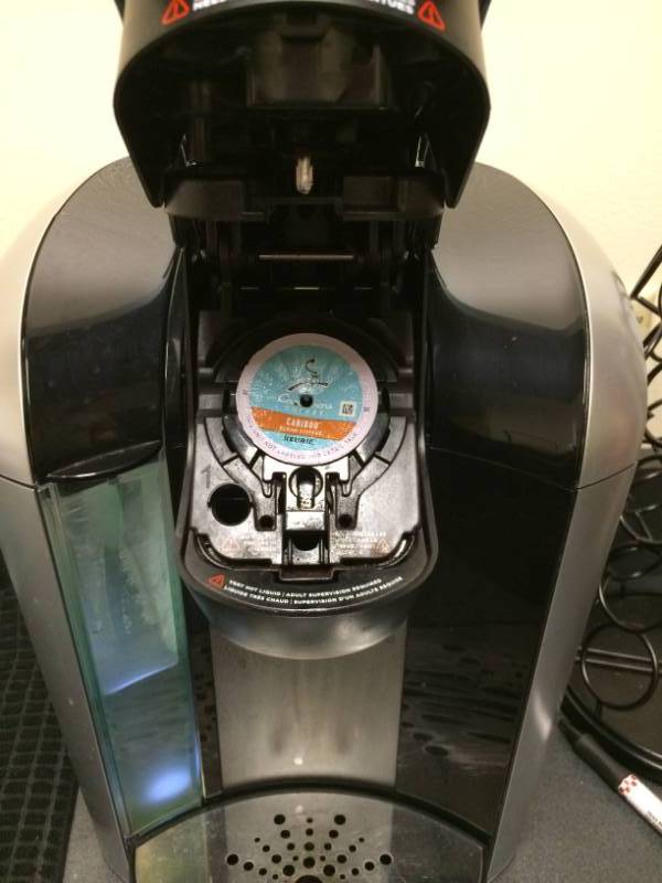 lot 44 image: Keurig Coffee Maker Brewing Single Cup System and Metal Pod Tree -Excellent Working Condition