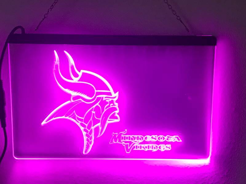 lot 22 image: Minnesota Vikings Purple Neon Sign