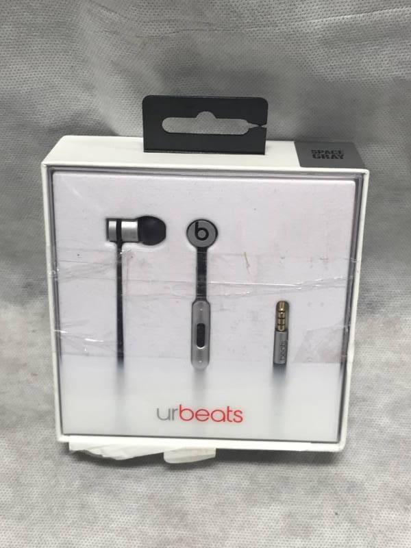 lot 101 image: Beats UR Beats Ear Headphones