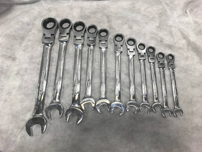 lot 103 image: 11pc Flex Head Metric Gear Wrench Set