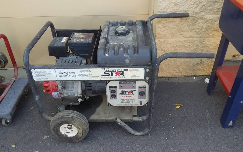 lot 5 image: Generator Northstar 5500PPG  120240 Volt With Honda 9 Hp GSX270 120240 Volt-Runs & Works
